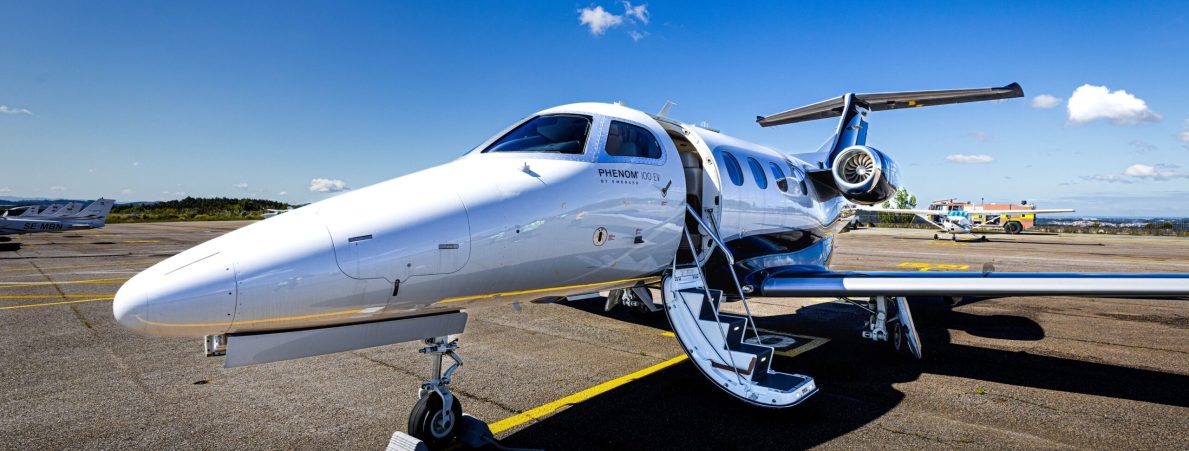Phenom 100EV Side-redimen